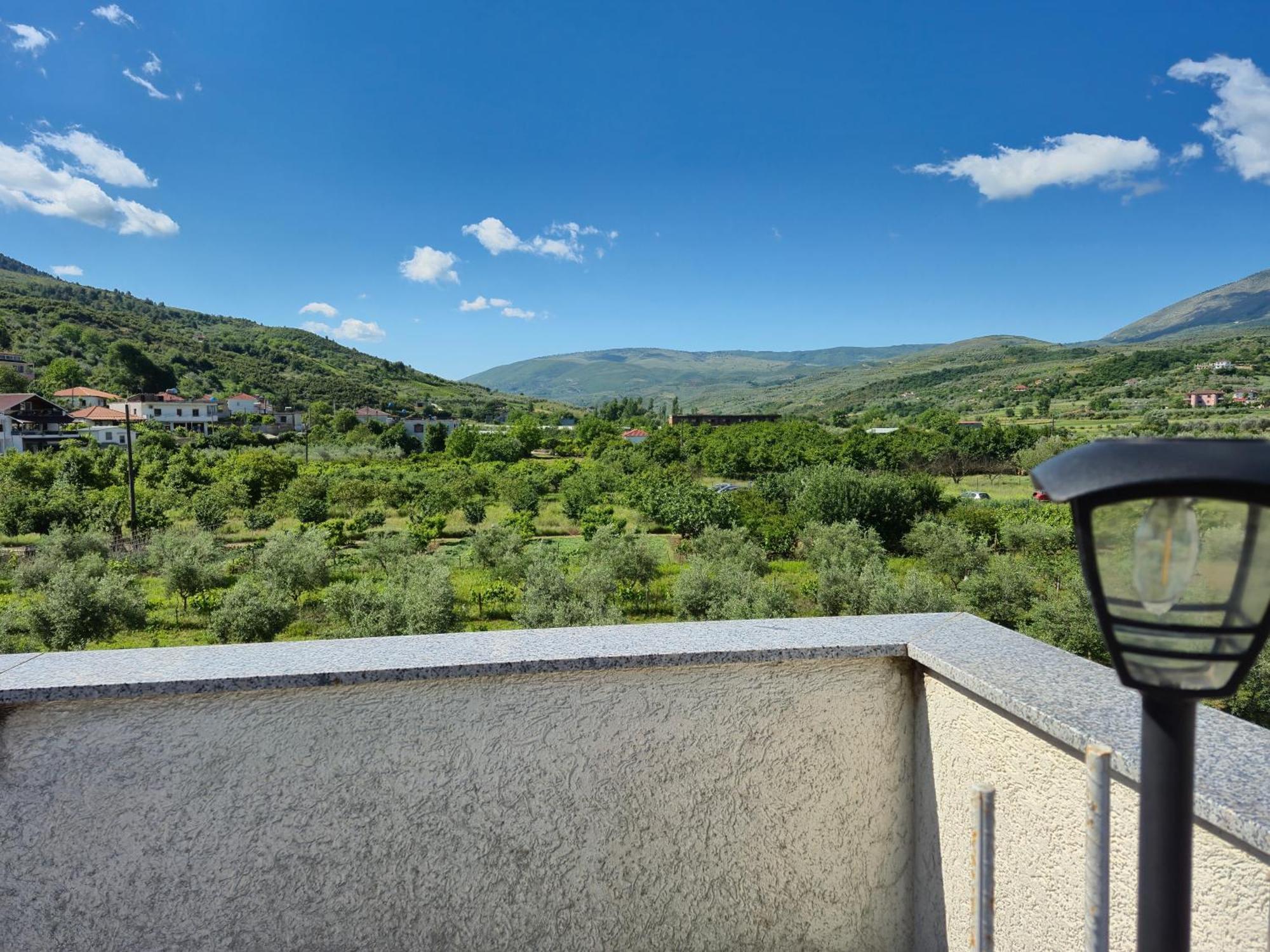 Villa Ari Berat Buitenkant foto